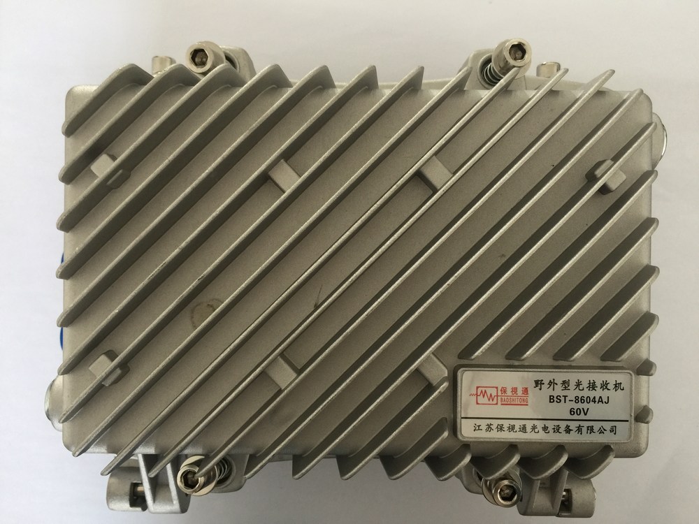 野外型四路光接收机